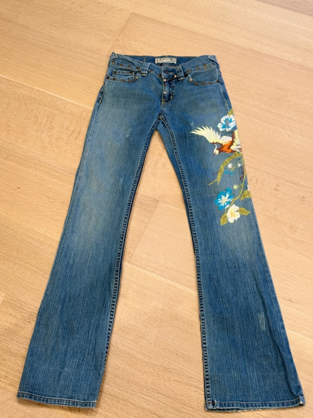 Vintage Allen B. Embroidered Blue Jeans with Floral & Bird Detail - Picture 2 of 7